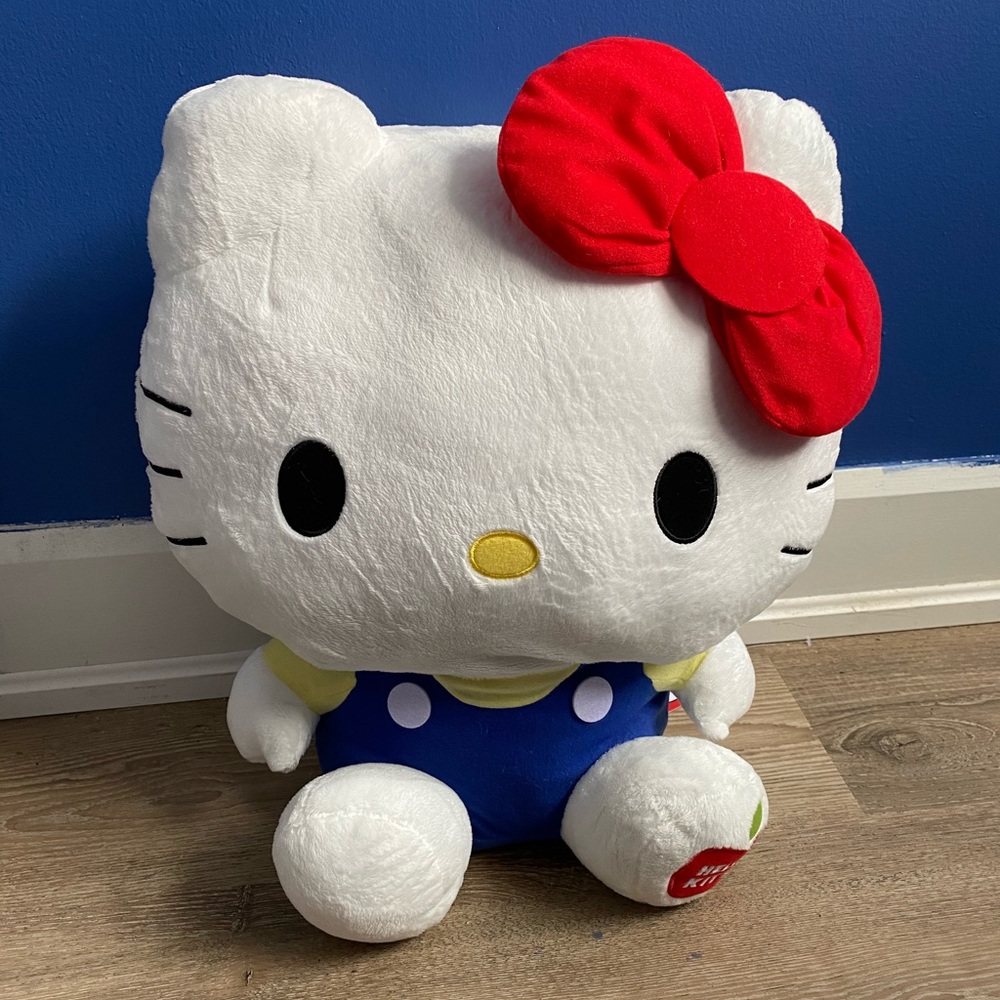 HELLO KITTY apple plush